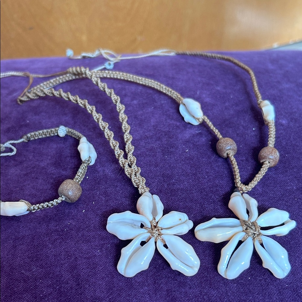 Lot of three boho shell jewelry